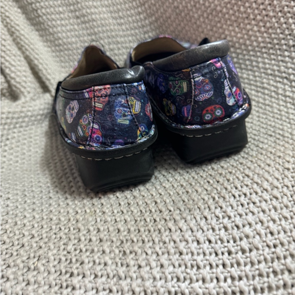 Alegria Women's Deb 484 Sugar Skull Nurse Clog Leather Shoes Sz 9 US / 39 EUR - Picture 3 of 4